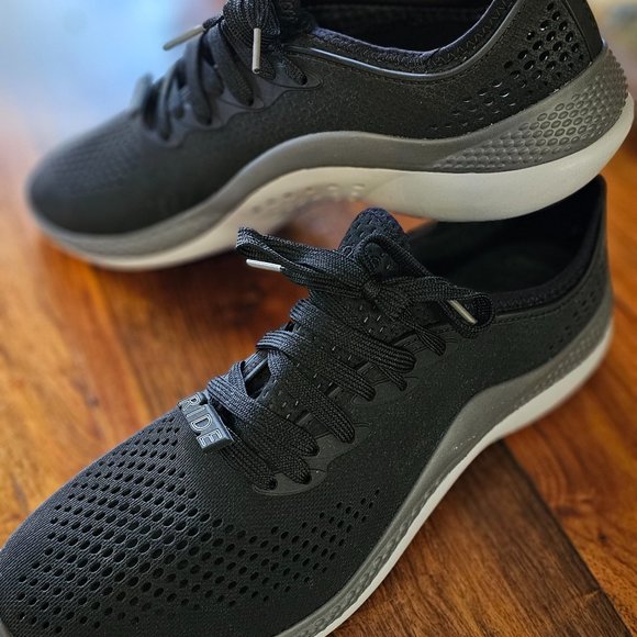 Crocs Lite Ride shoes. Size 12. New but no box - Picture 2 of 5